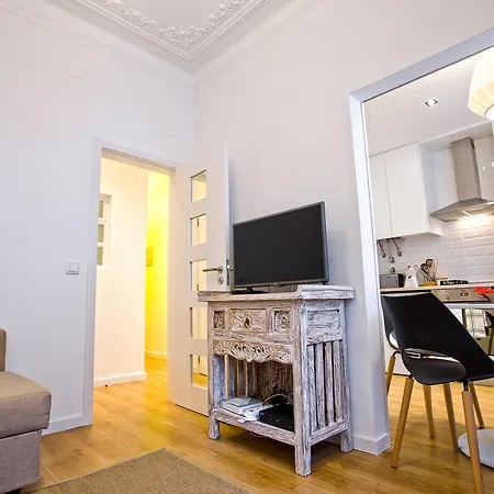 Apartman Entre O Carmo E A Trindade *