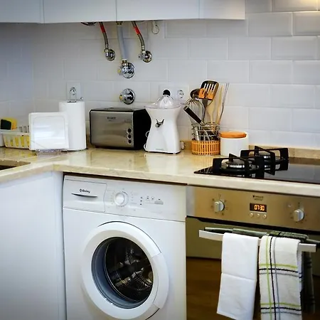 Entre O Carmo E A Trindade Lisboa