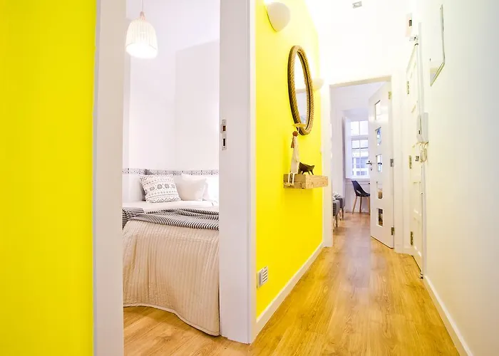 恩特雷里奥斯卡尔穆特林达德公寓 * Lisboa