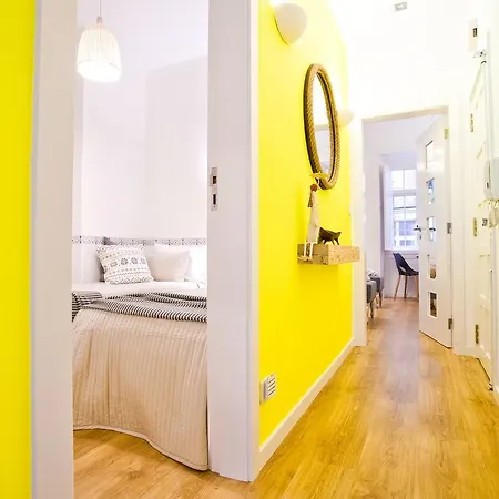 Entre O Carmo E A Trindade * Lisboa