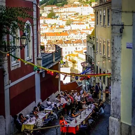 Entre O Carmo E A Trindade